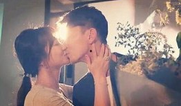 亲嘴上视频在线观看,亲嘴上视频在线观看，感受浪漫氛围