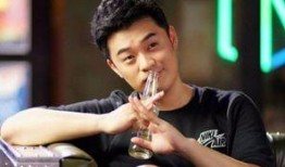 娱乐圈内大爆料演员是谁,揭秘那位被大爆料牵连的当红演员