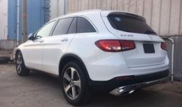 glc300最新爆料,豪华升级，性能再突破，引领SUV市场新潮流”